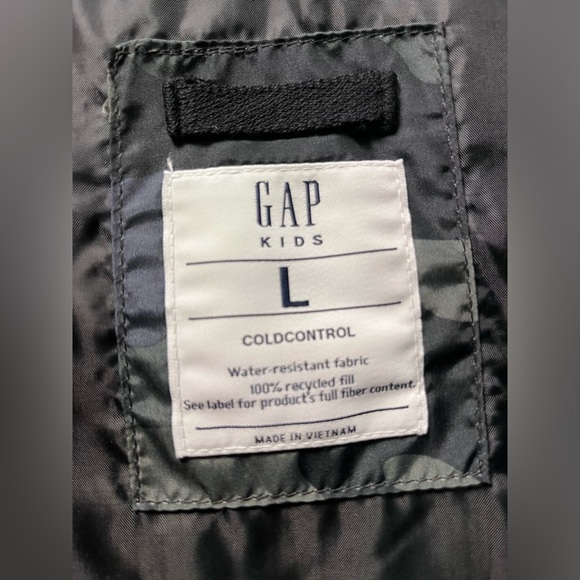 Boys Gap Camo Puffy Vest size Large - Picture 7 of 9